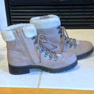 Lace-Up Sherpa Bootie Sz. 9.5